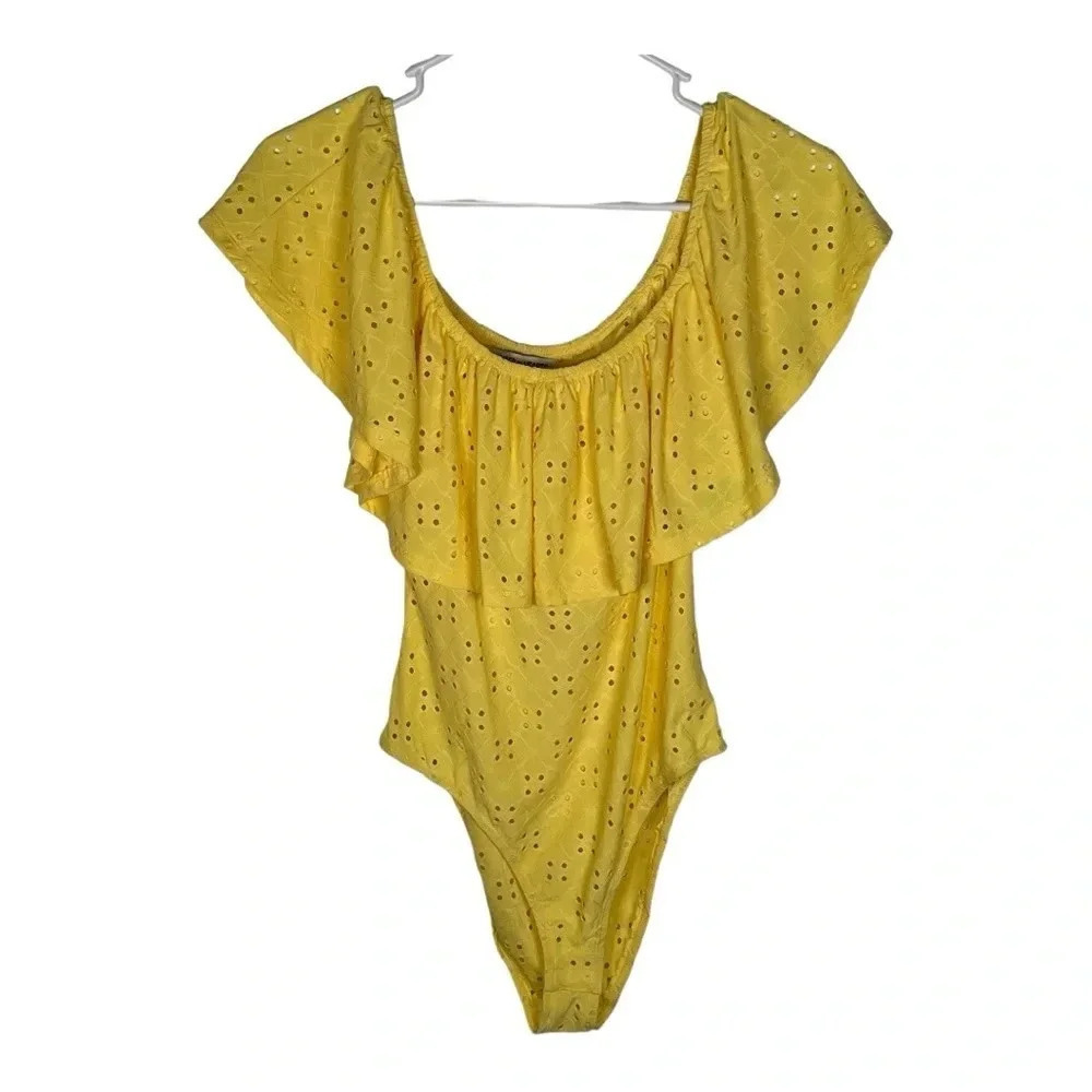 💛 Buckle Inspired Hearts Sunshine Yellow Bodysuit‎ NWT Medium